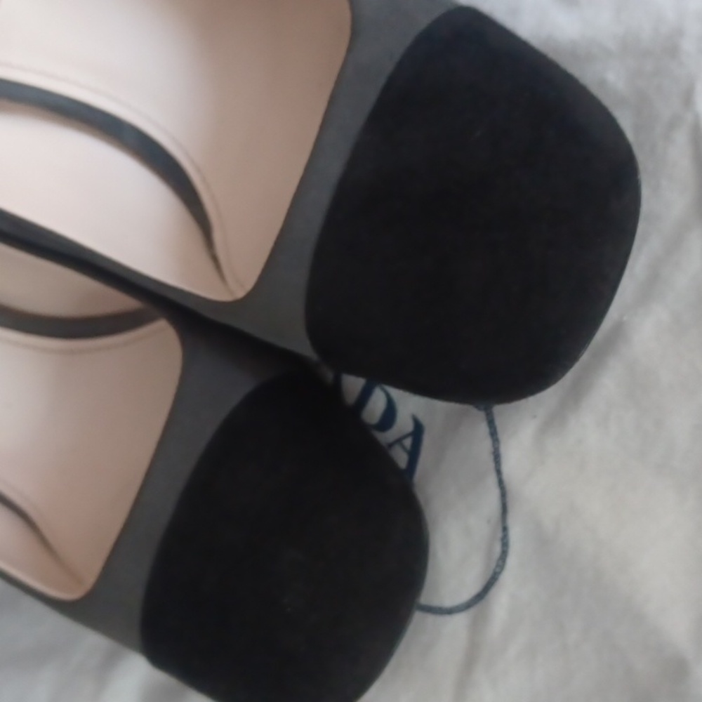 PRADA pumps - Picture 2 of 15